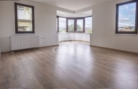 Budapest VI. kerület Lakás (csúsztatott zsalu)