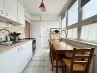 Szentendre Lakás (csúsztatott zsalu)