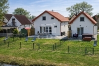 Lipót Családi ház