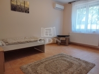Komárom Lakás (téglaépítésű)