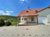 Csákvár Családi ház