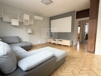 Vác Lakás (téglaépítésű)