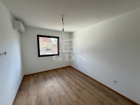 Vác Lakás (téglaépítésű)